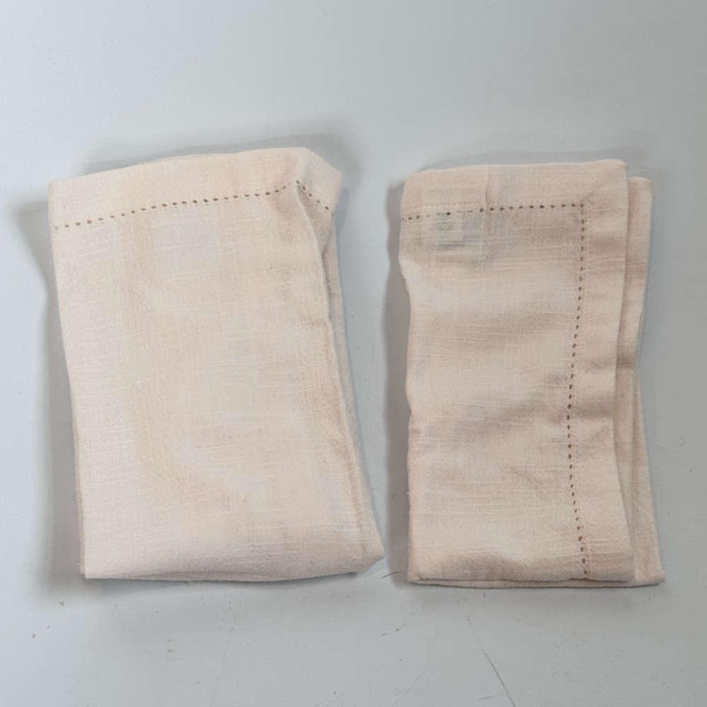 NWOT Set of 2 Threshold Napkins Ecru Cream 100% Cotton 18 X 18